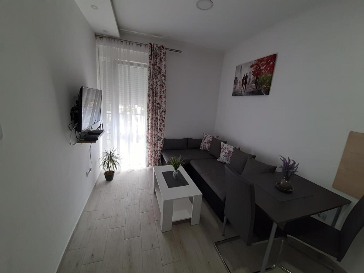 Apartments Ogurlic Херцег-Нови Экстерьер фото